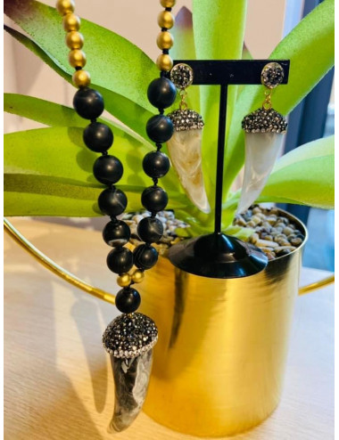 Collier Carrie