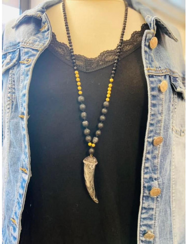 Collier Carrie