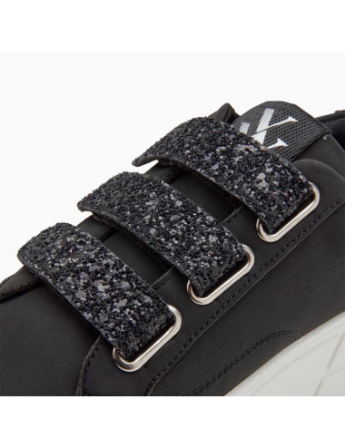Sneakers MONICA Vanessa Wu...